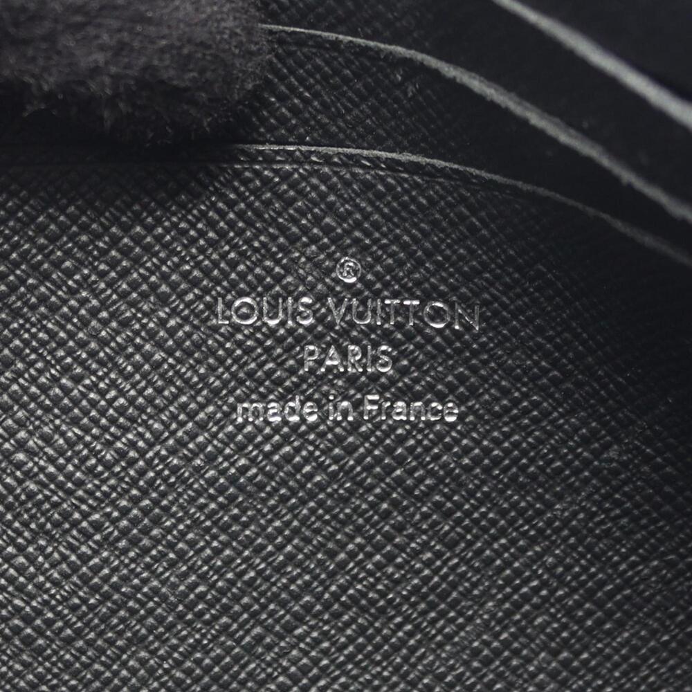 LOUIS VUITTON Black Monogram Leather Shoulder Bag - Picture 4 of 12